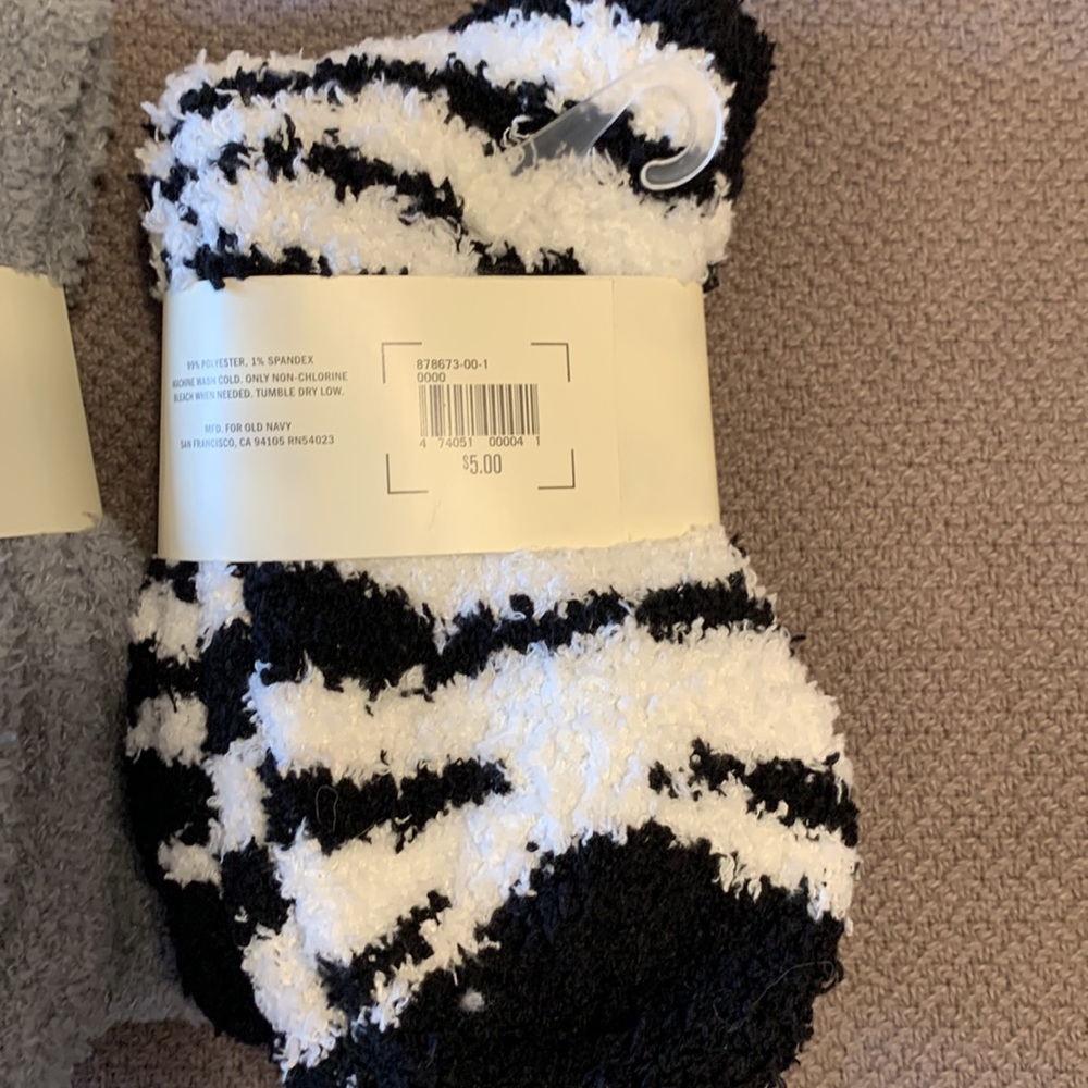 Old Navy Cozy socks - Picture 4 of 5